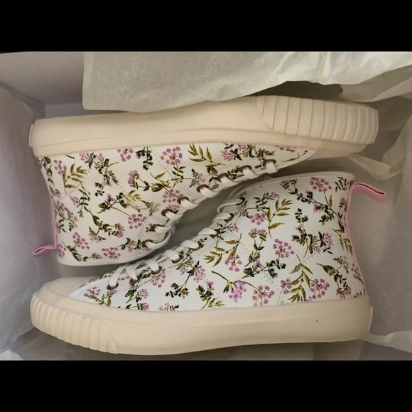 Floral High-Top Sneakers - Picture 7 of 11